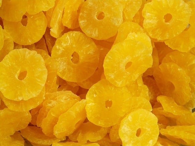 bright yellow dehydrated pineapples