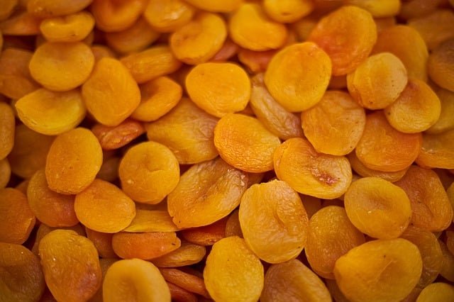bunch of dehydrated apricots
