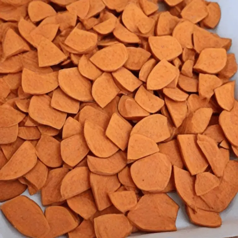 sliced sweet potaties overlapped on each other
