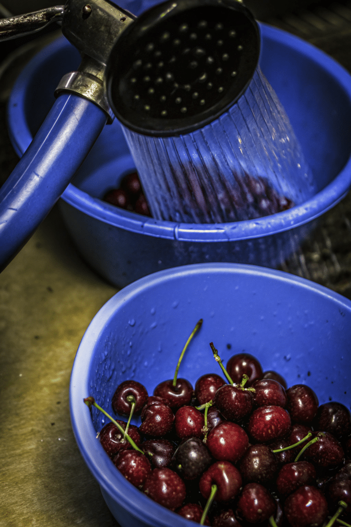 Washing cherries